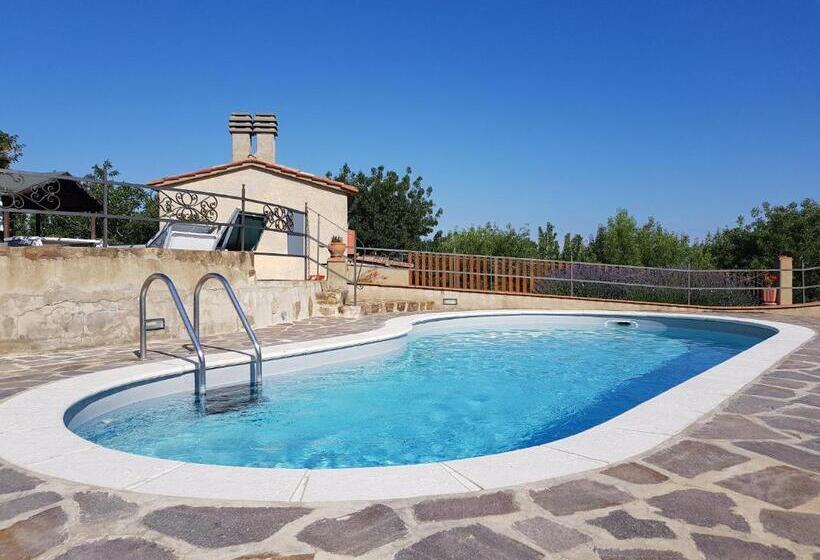 וילה עם חדר שינה אחד ובריכת שחיה, Agriturismo Le Casaline