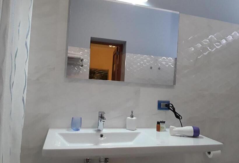 Трехместный Номер Комфорт, La Riviera