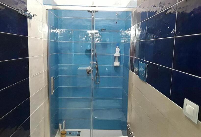 Четырехместный Номер Стандарт, La Riviera