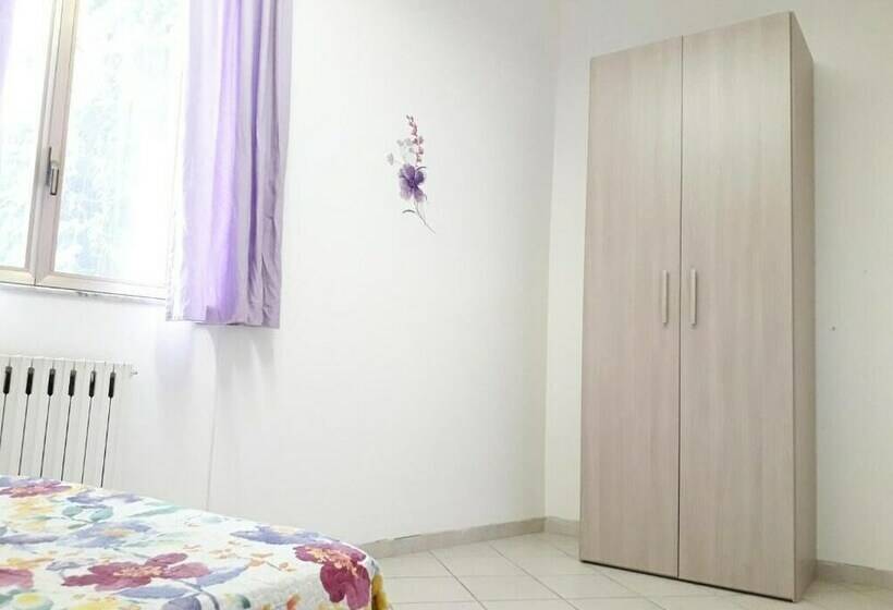 آپارتمان خانوادگی 2 خوابه, Andrea S House Apartment In The Historic Center Of Naples
