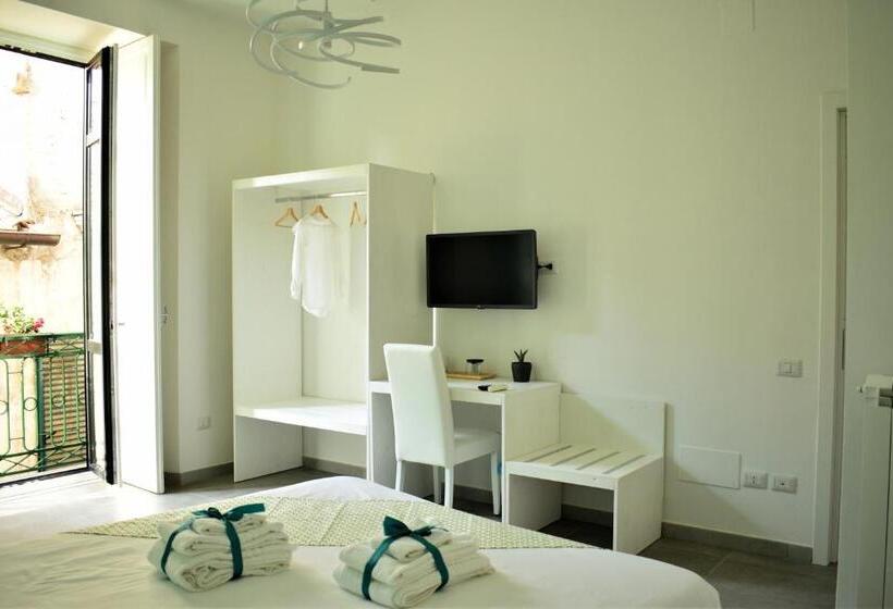 غرفة قياسية ثلاثية, B&b Vietri 360