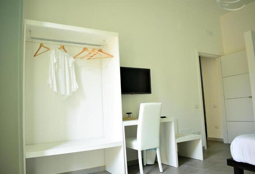 غرفة قياسية ثلاثية, B&b Vietri 360