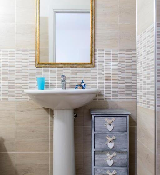 غرفة قياسية سرير كينج, L Oasi Di Giorgia