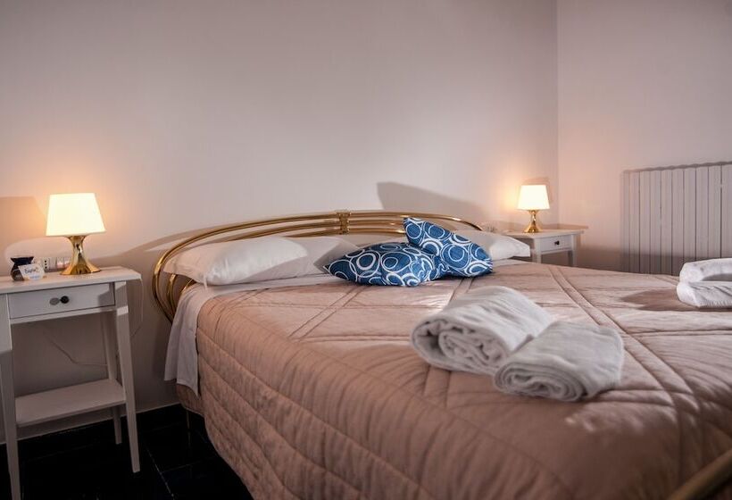 اتاق استاندارد چهار تخته, Bastia 2