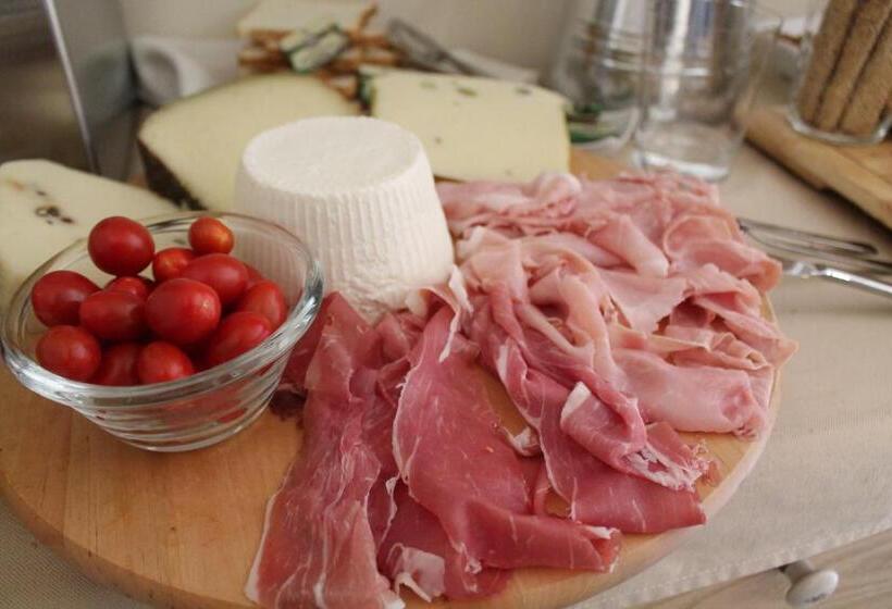 Люкс Вид на Сад, Villa Sece Luxury Rooms