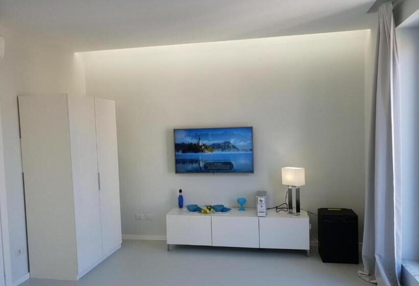 디럭스 룸 바다 전망, Younique