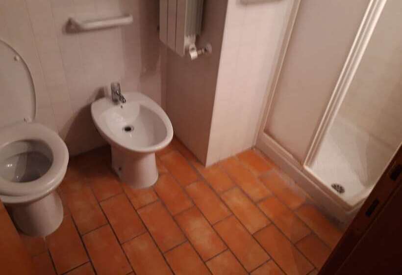 חדר סטנדרטי לשלושה עם נוף, Affitta Camere San Miniato