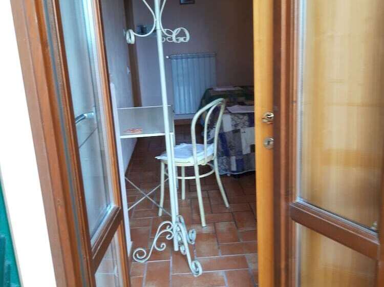 Трехместный Номер Стандарт с Видом, Affitta Camere San Miniato
