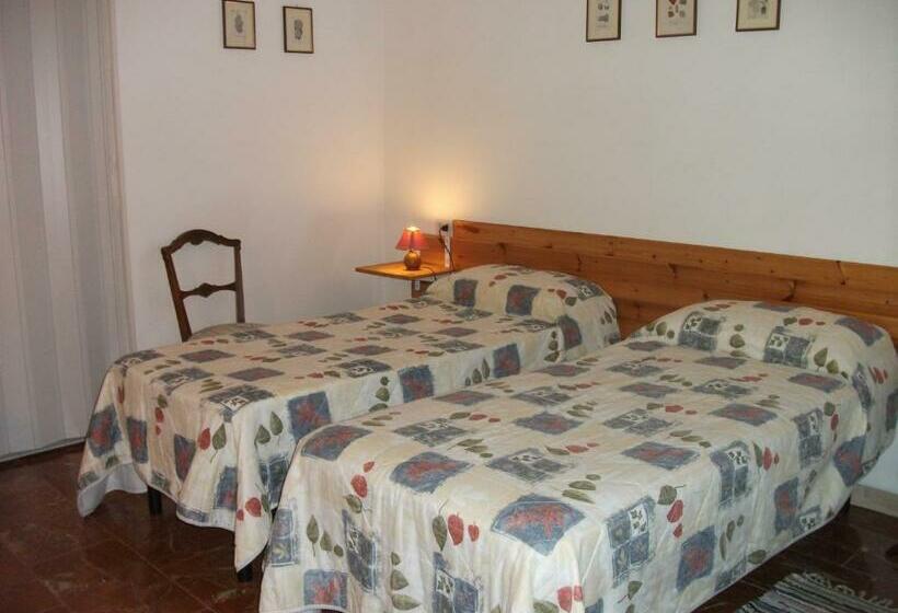 חדר סטנדרט לשלושה, B&b La Principessa