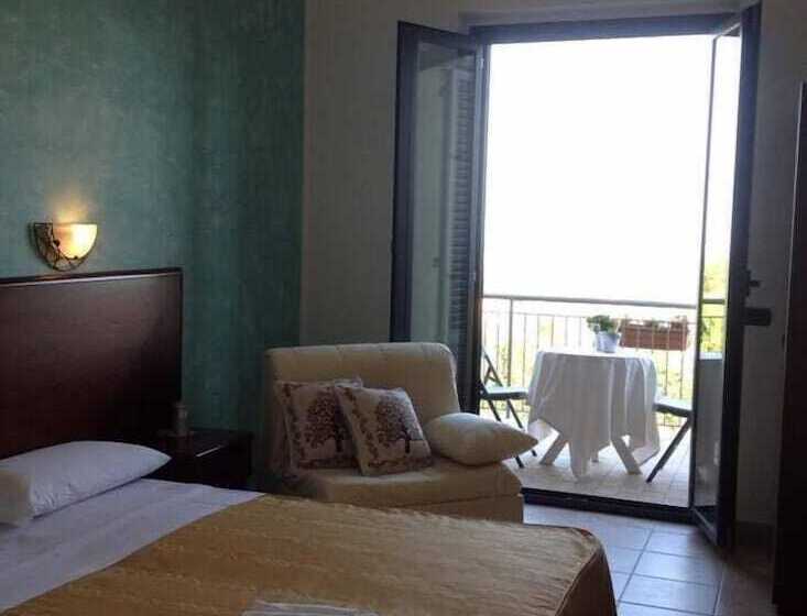 Номер Стандарт с Балконом, Villa Aniana
