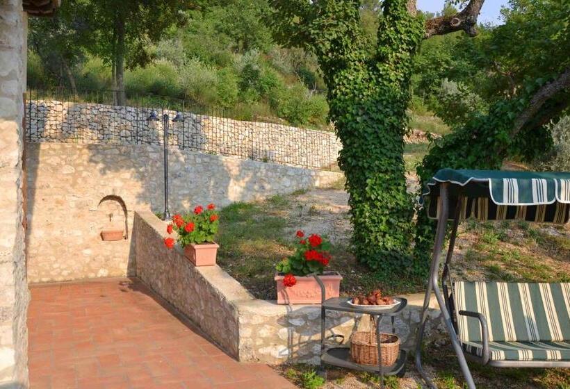 استودیو استاندارد با تراس, Agriturismo Istrice Innamorato