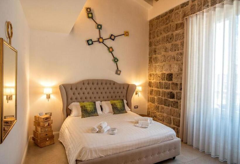 سوییت لوکس, La Chiaja Art&relais