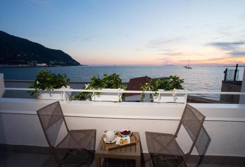 سوییت جونیور, La Chiaja Art&relais