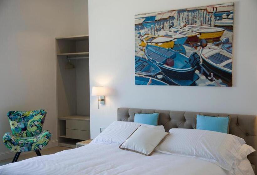 سوییت جونیور, La Chiaja Art&relais