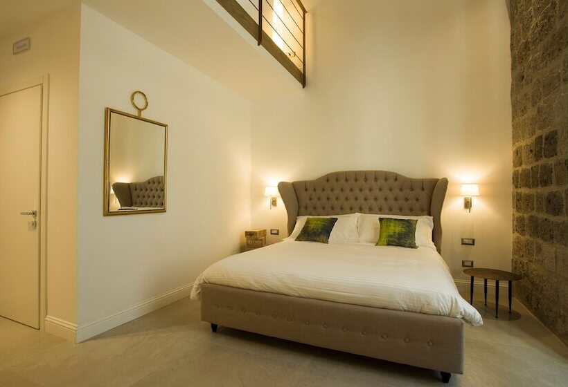 سوییت لوکس, La Chiaja Art&relais