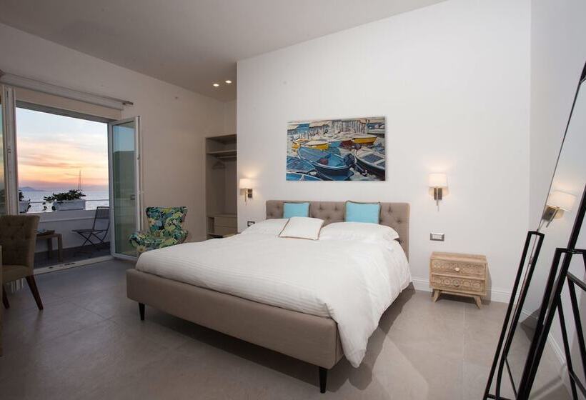 سوییت جونیور, La Chiaja Art&relais