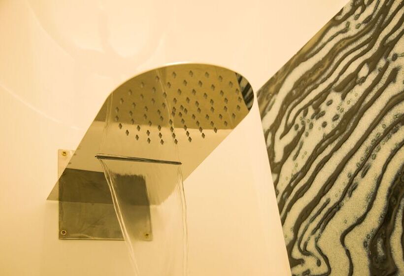 سوییت جونیور, La Chiaja Art&relais