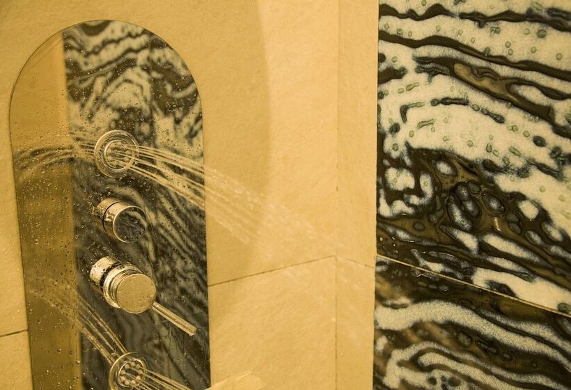 سوییت جونیور, La Chiaja Art&relais