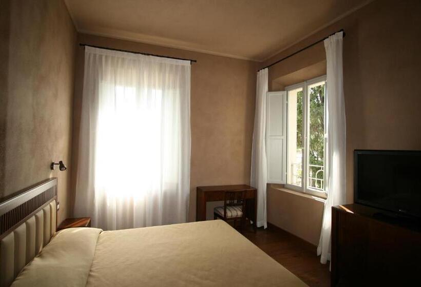 스탠다드 룸 풀장 전망, Agriturismo Monte Giove