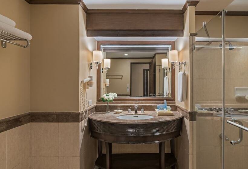 Deluxe Room, Henann Regency Resort And Spa