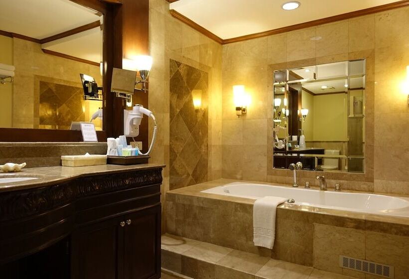 Executive Suite, Henann Regency Resort And Spa