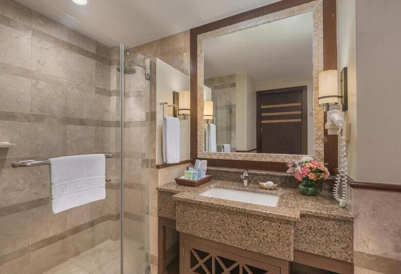 Deluxe Room, Henann Regency Resort And Spa