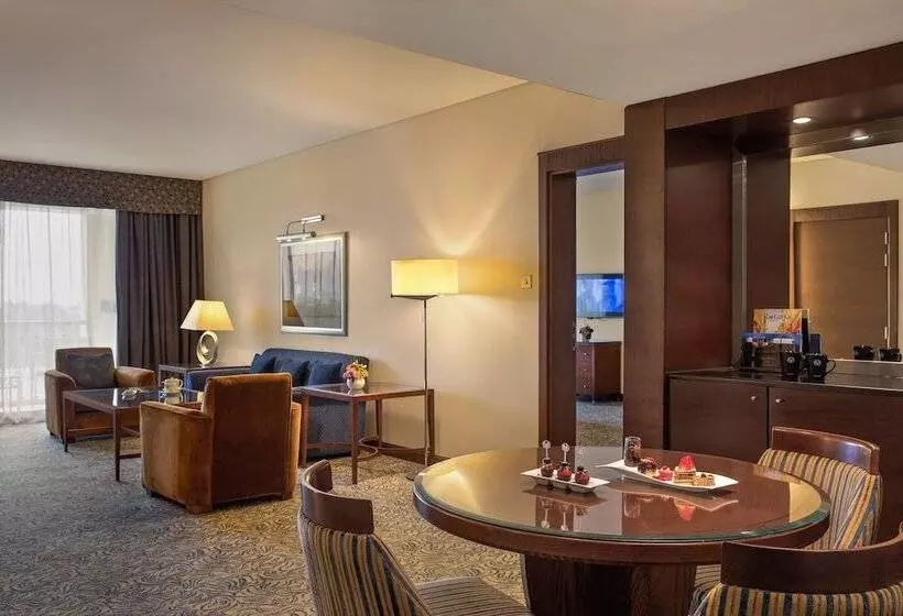 سوییت, Al Ain Rotana