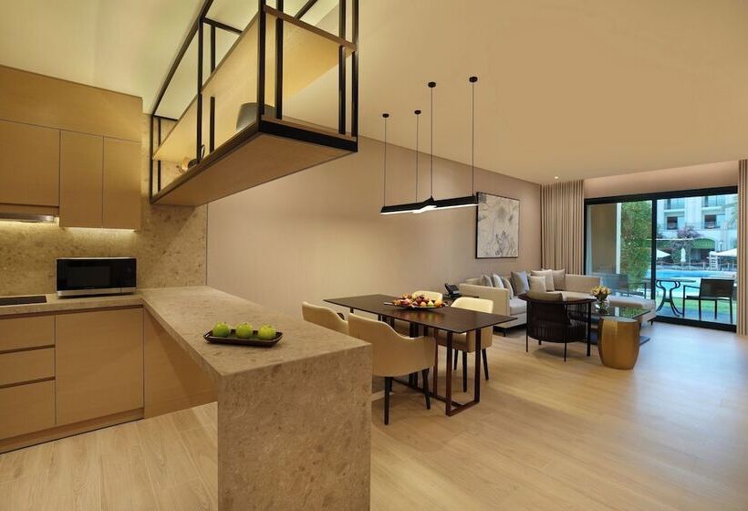 کلبه ییلاقی, Al Ain Rotana