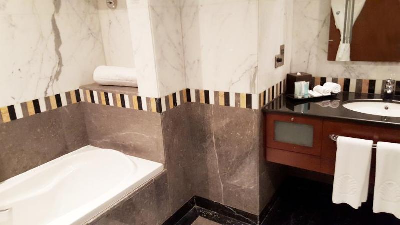 اتاق پرمیوم, Al Ain Rotana