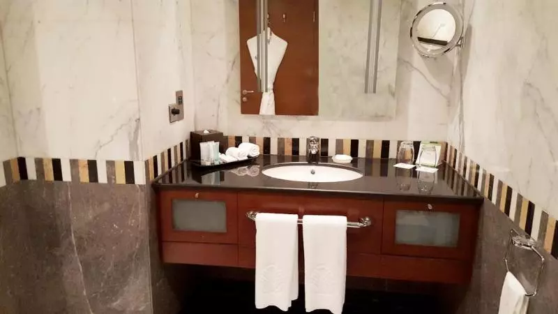 اتاق پرمیوم, Al Ain Rotana