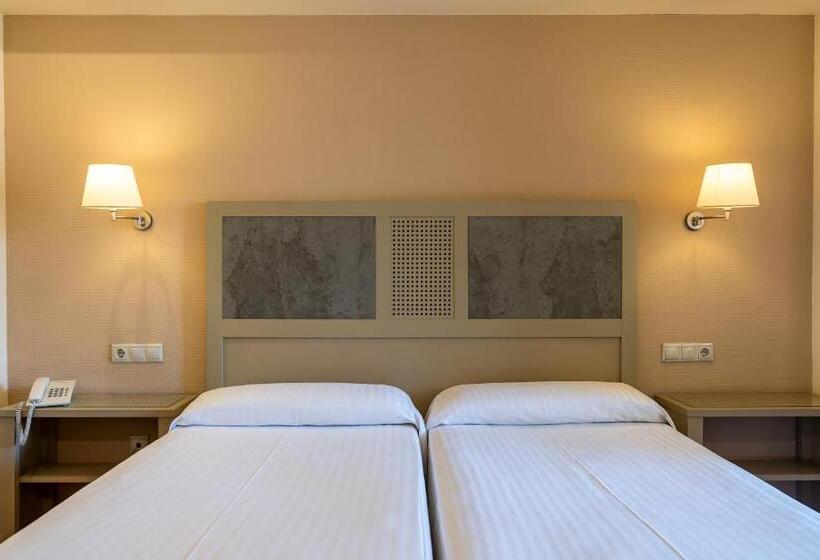 غرفة كلاسيكية مع بلكونة, Alcossebre