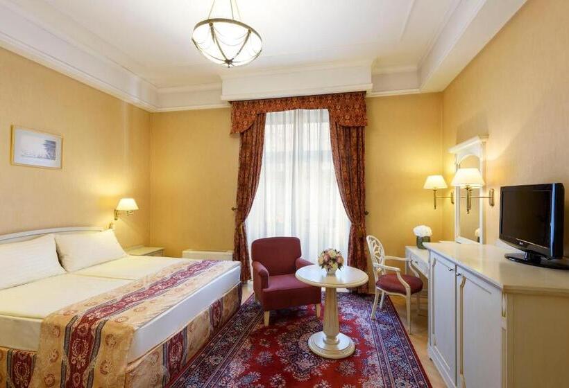 غرفة عائلية, Danubius Hotel Astoria City Center