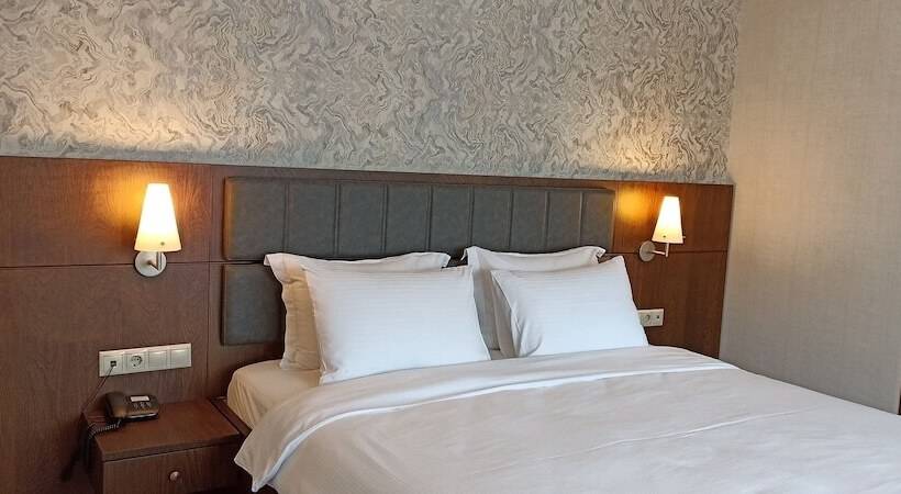 デラックススイート, Iris Hotel & Spa