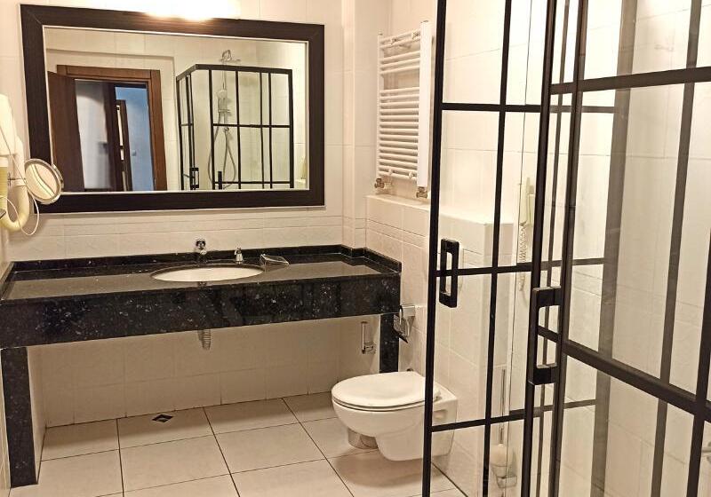 デラックススイート, Iris Hotel & Spa