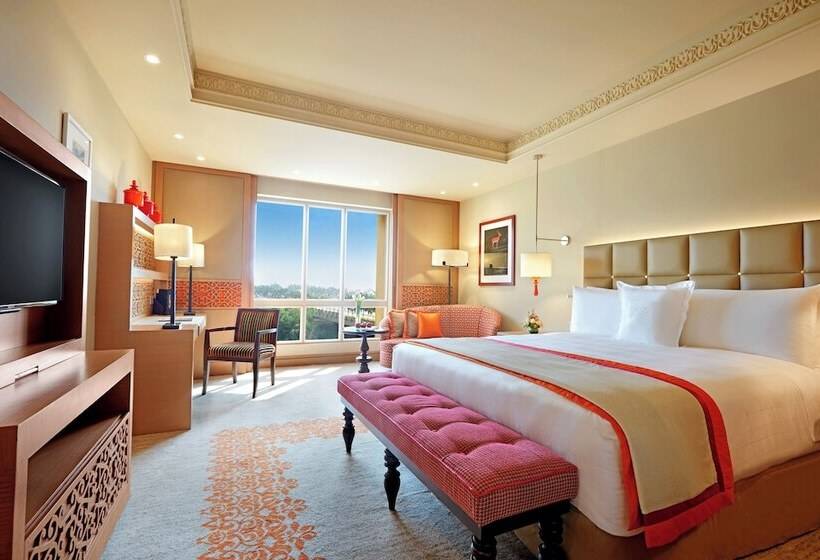 اتاق کلاب, Itc Maratha, A Luxury Collection Hotel, Mumbai