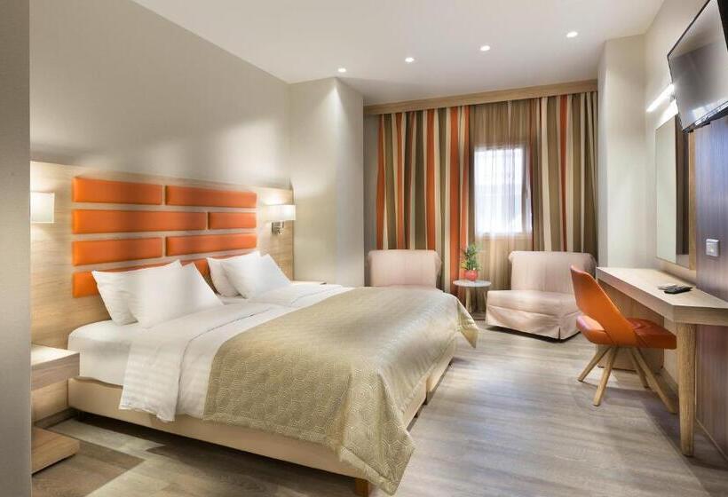 四人标准间, Jason Inn