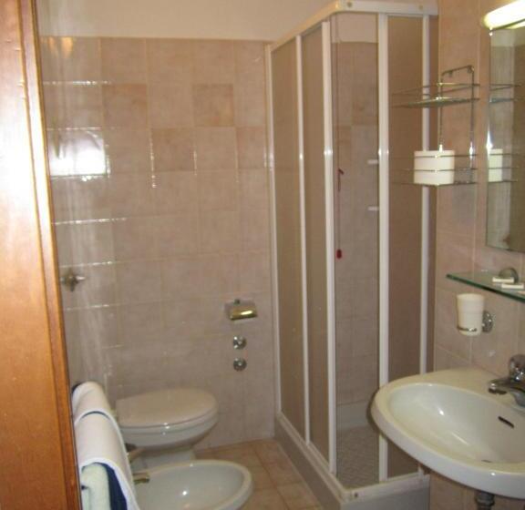 اتاق استاندارد, Marchina