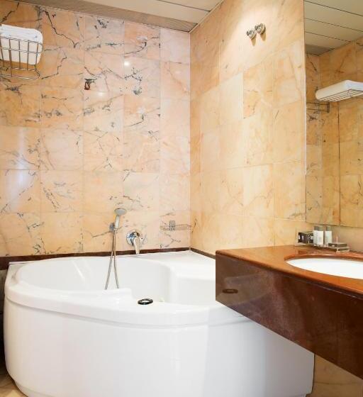 סוויטה, Mediterraneo Palace