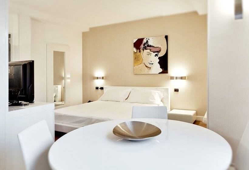 סוויטה, Mediterraneo Palace