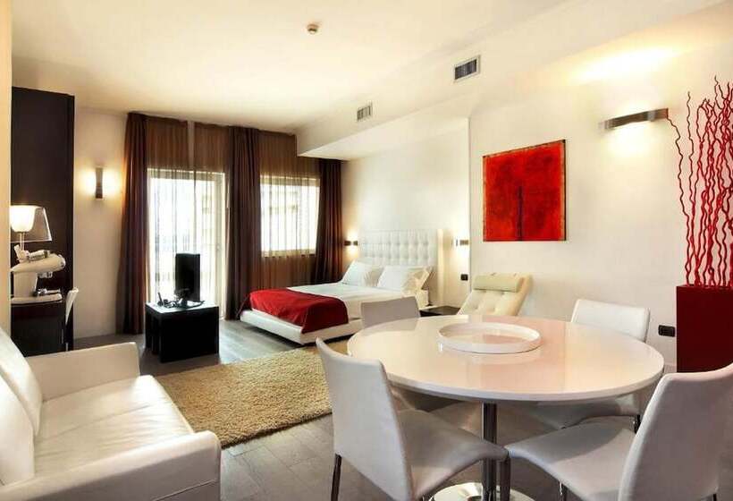 סוויטה, Mediterraneo Palace