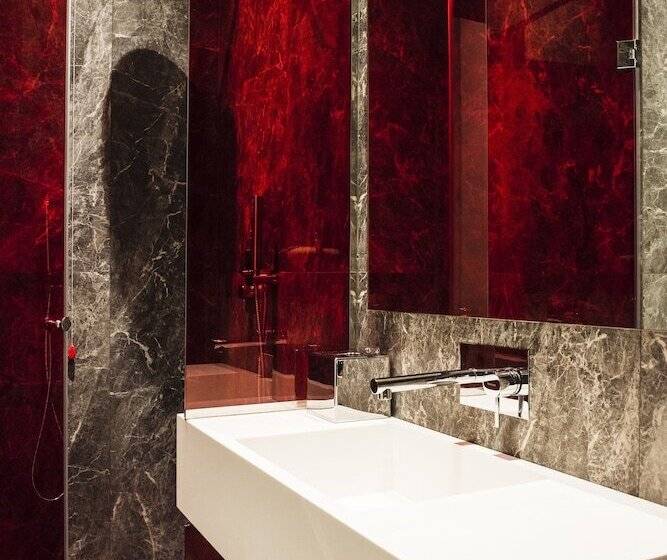 Quarto deluxe, Milu Florence