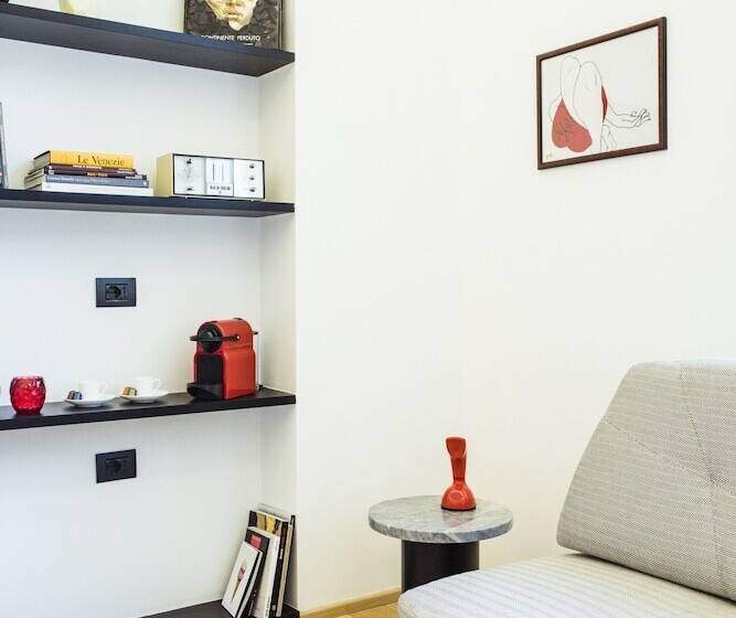 Quarto deluxe, Milu Florence