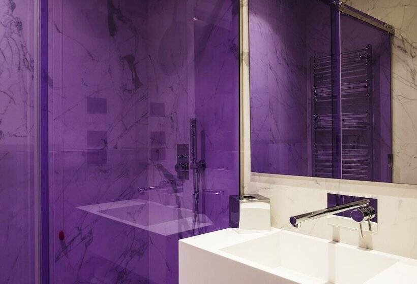 Quarto Deluxe com Balcão, Milu Florence