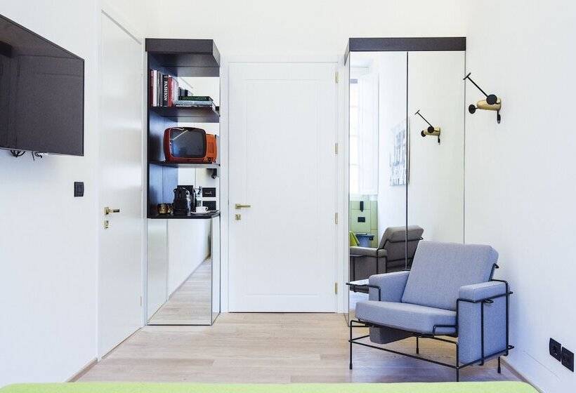 Quarto Superior Individual, Milu Florence