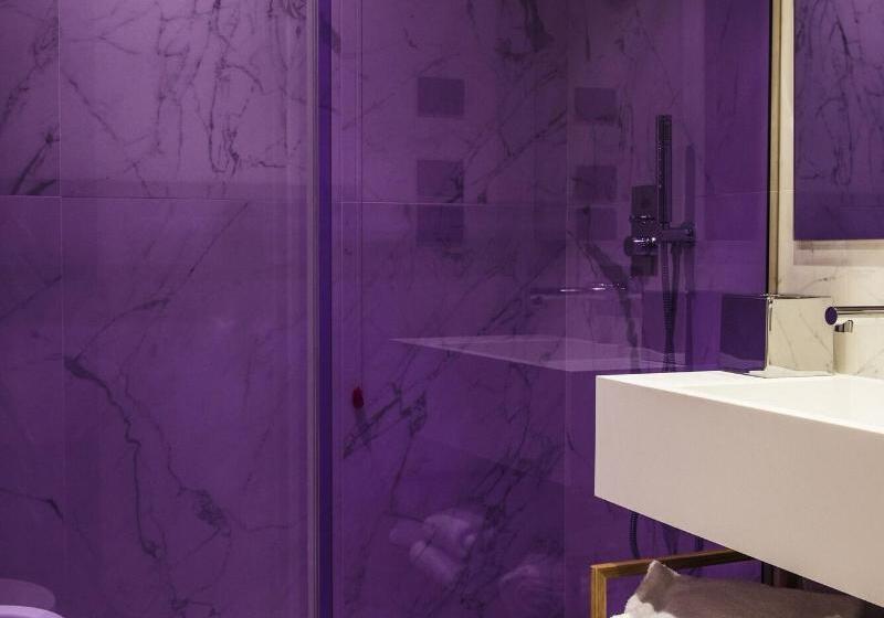 Quarto Deluxe com Balcão, Milu Florence