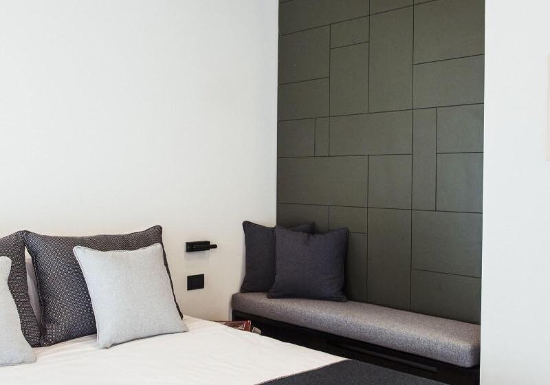 Quarto Deluxe com Balcão, Milu Florence