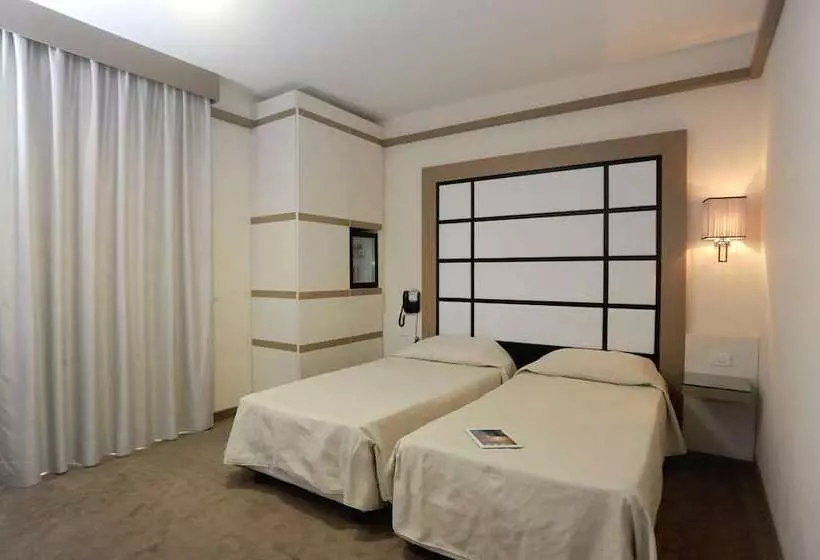 اتاق استاندارد چهار تخته, Palace Inn Rome Fiano