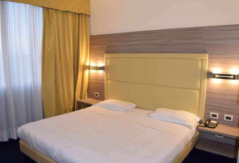 Четырехместный Номер Стандарт, Palace Inn Rome Fiano