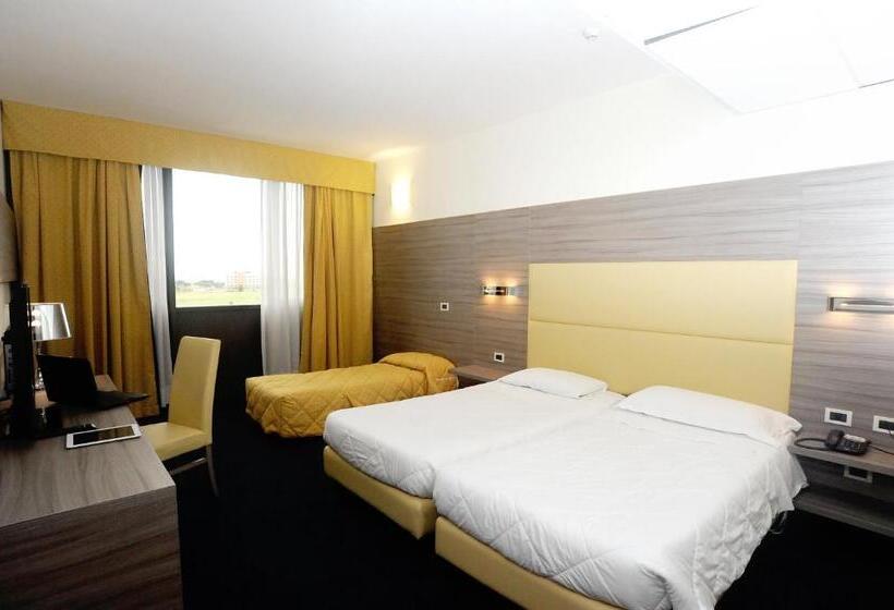 חדר סטנדרט לשלושה, Palace Inn Rome Fiano