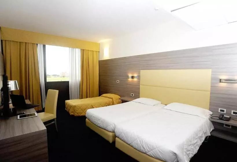 اتاق استاندارد سه نفره, Palace Inn Rome Fiano